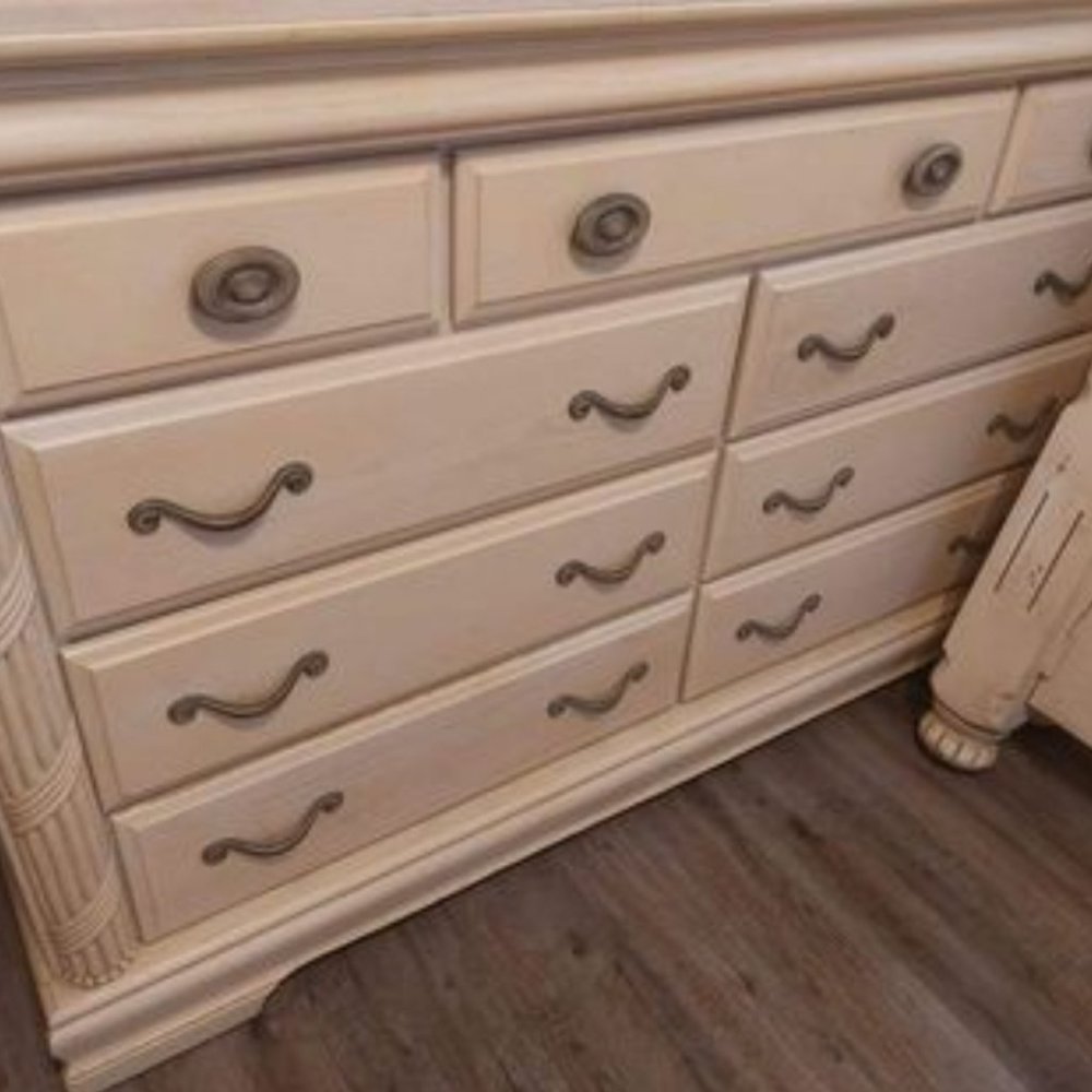 Natural wood carved bedroom set
